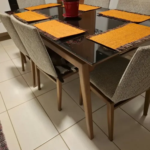 Mesa de Jantar com 6 Cadeiras!!