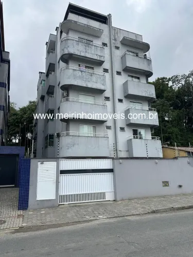 Apartamento 2 dormitórios no Floresta - 2 sacadas, churrasqueira e garagem - Joinville/SC