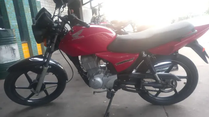 Vendo essa moto