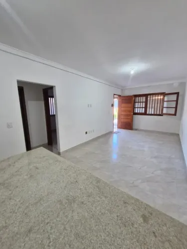 Casa Independente para locação anual com 2 quartos Alto do Mundaí
