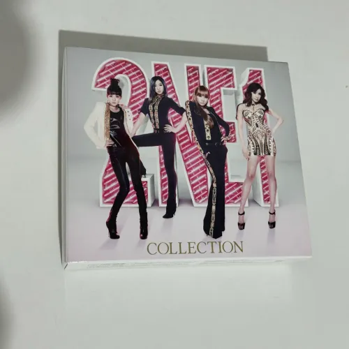 2NE1 COLLECTION Tipo C (2 DVDs + 1 CD + Photo Book) - Importado Completo Raro