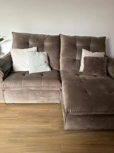 Sofá 2,30 m | Elegante e muito bem conservado