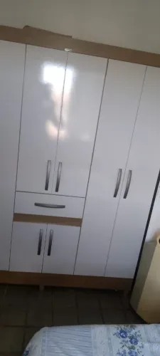 GUARDA ROUPA NOVO, BONITO, GRANDE, 8 portas