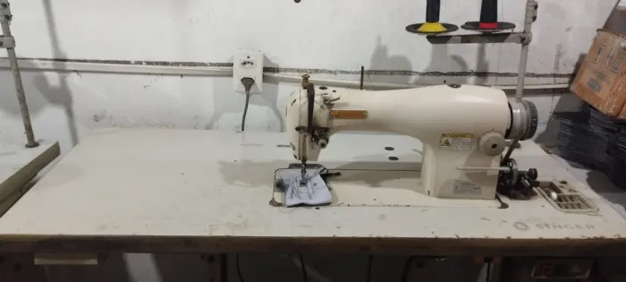 Máquina de custura