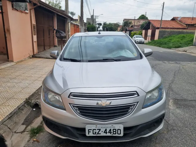 Chevrolet Onix Hatch LT 1.4 8V Flex Power Mec. 4P 2013