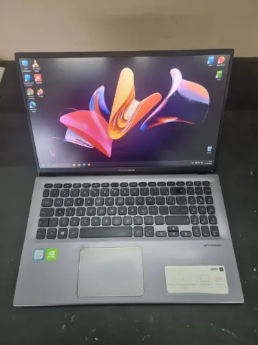 Notebook Asus i7 8565U - Placa de vídeo Dedicada MX230 - 256GB SSD