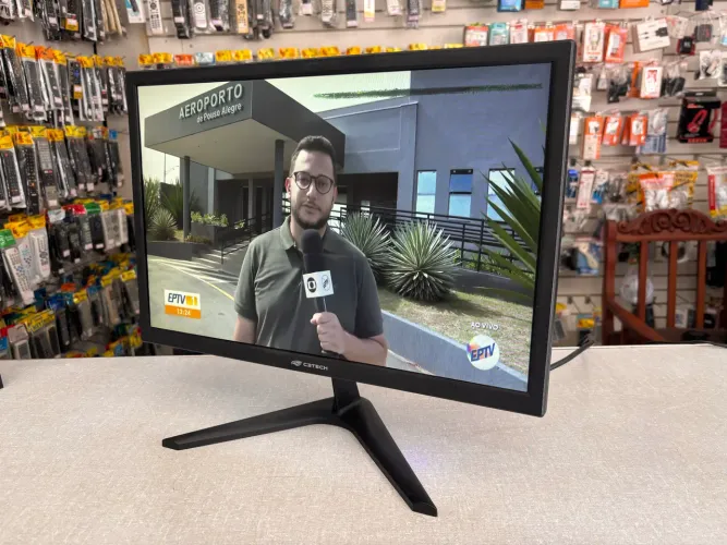 monitor C3Tech  preto de 19 polegadas com tela IPS e resolução Full