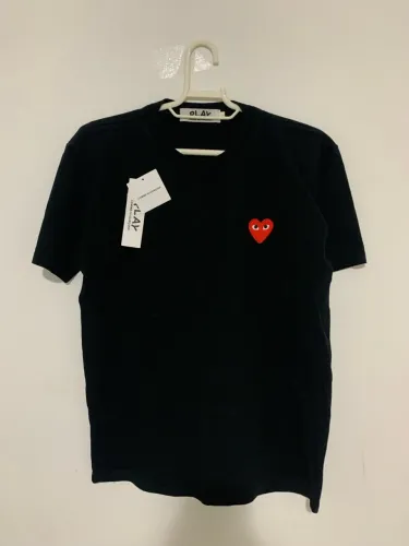 CDG Red Hearth preta S / XS