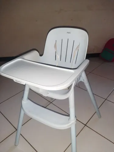 Vendo Cadeirinha de alimentação e Rack