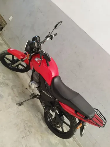 Moto excelente para trabalho, econômica.