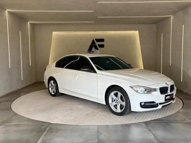 BMW 320I A 2.0 Turbo/activeflex 16V 184cv 4P 2015