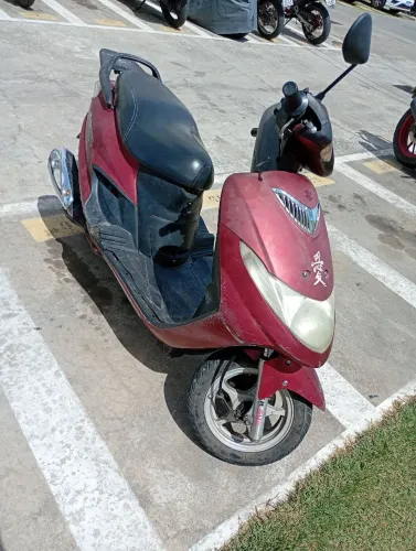 MOTO AUTOMATICA SCOOTER 125 MUITO BOA