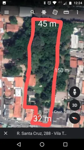 Área no centro de vinhedo