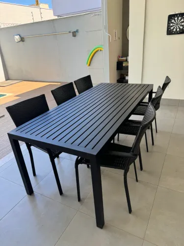 Mesa em alumínio naval