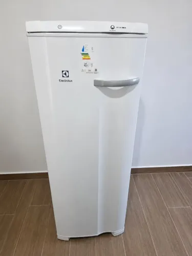 Freezer Electrolux FE22 Super - 173 litros