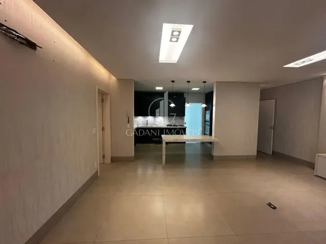 Apartamento Semi-Mobiliado 2 quartos sendo uma suíte master com banheira hidromassagem por