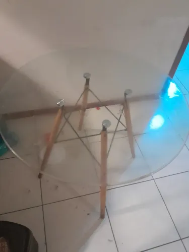 Mesa mdf com vidro e cadeiras 