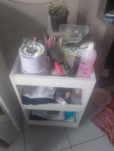 Vendo tudo para manicure tudo completo por r$ 1000