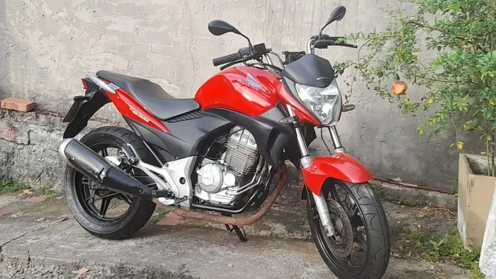 HONDA CB 300