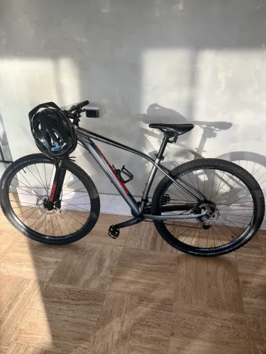 Bike Specialized Rockhopper Aro 29 - Quadro tamanho M