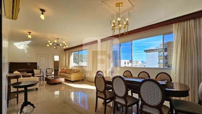 Apartamento de 4 quartos semi mobiliado no Centro