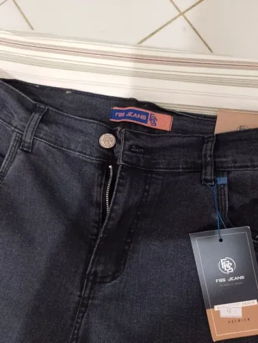 Calça jeans preta