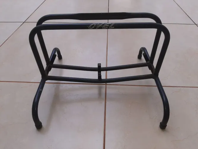 Apoio de bike no chão