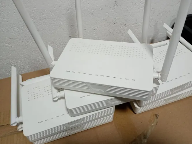 Lote 15 ONU Blucastle Xpon Dualbald + Fontes