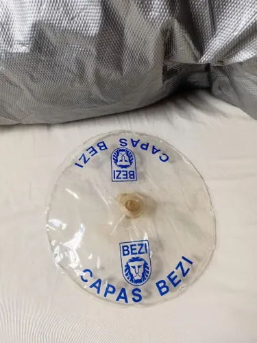 Capa automotiva Bezi ( Jacaré ) , tamanho médio .