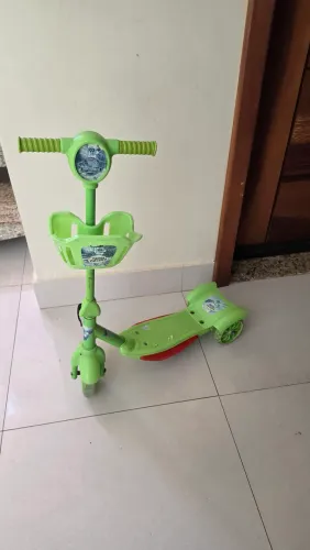 Patinete Infantil 3 Rodas com Cestinha Turma do Patinete 99 Toys - Verde