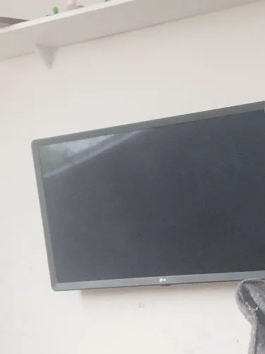 Tv 32" LG com defeito (precisa trocar o display)