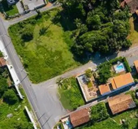 Terreno frente pra rua principal