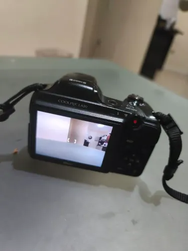 Camera Nikon L820
