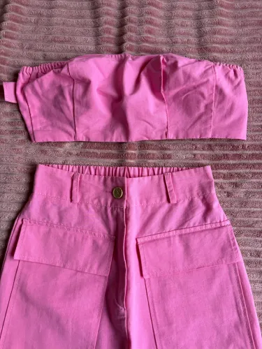 Conjunto saia e top rosa