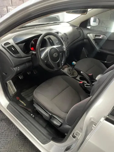 Kia Motors Cerato 1.6 16V Mec. 2011