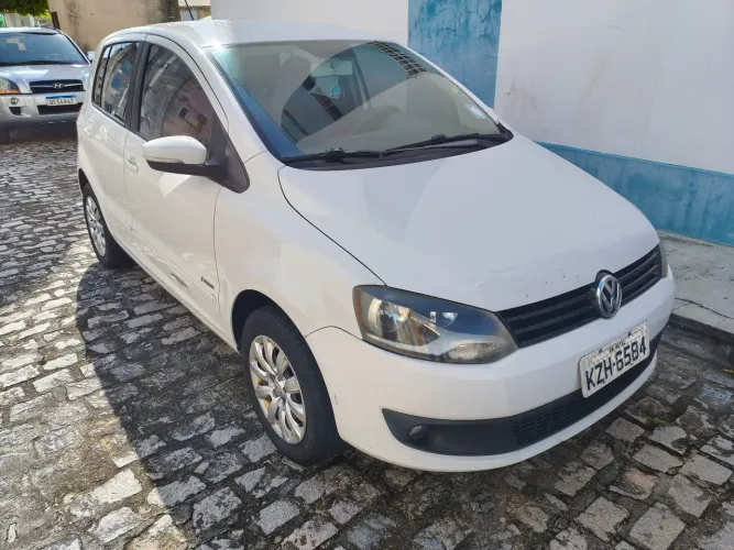 Volkswagen Fox 1.0 MI Total Flex 8V 5P 2014