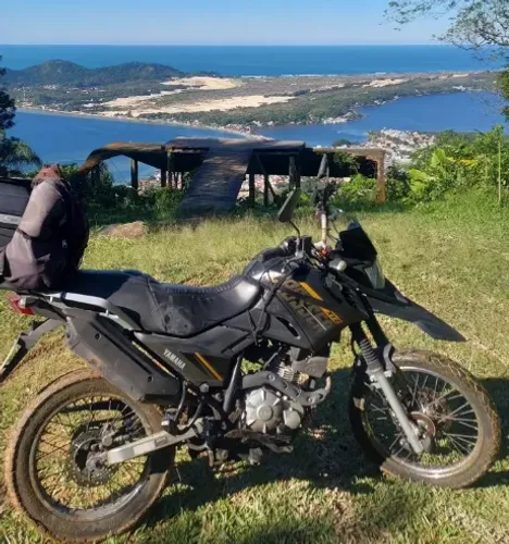 Crosser 2019 Preta 