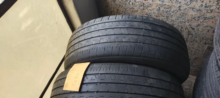 Pneus 225/55R18 (toyo) Par