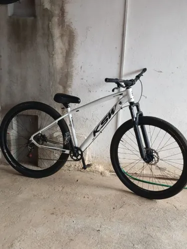 Bicicleta a venda ksw ?