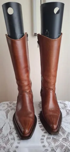 Bota couro legítimo