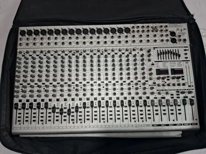  Behringer Eurodesk SL2442FX-PRO 