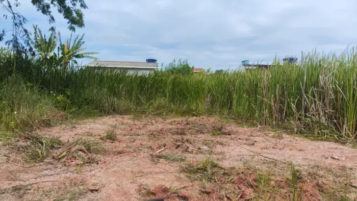 Lote de 300m2 em Guarapari - à vista