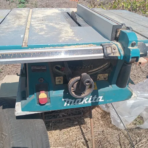 Vendo serra de bancada makita