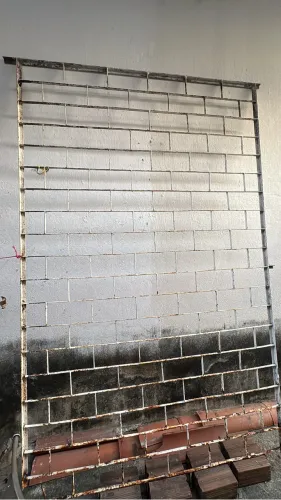 Grade de FERRO 2,23 Altura X 1,35 Largura