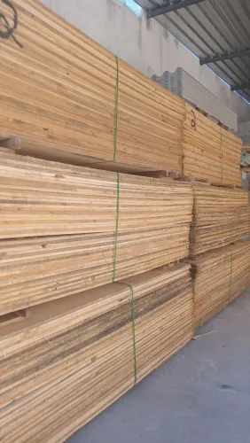 Tábuas de 20,25,27,30 de pinus Barretos e ripoes 
