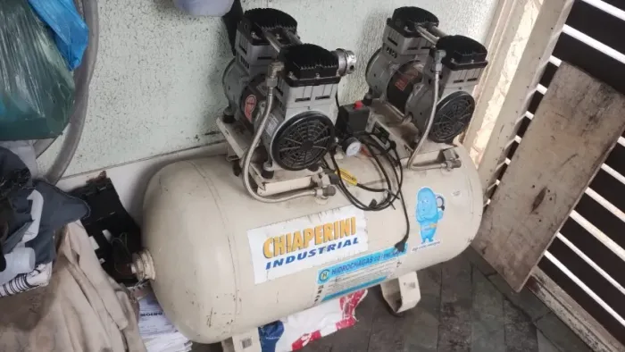 Compressor Chiaperini Odonto 2X MC 0 BPO 150 litros s/ óleo (Ac. Materiais de Construção)