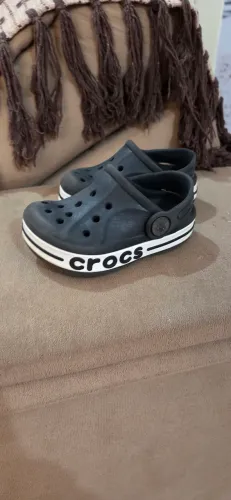 Crocs original C5 tamanho 23