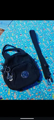 Vende-se esta bolsa, valor 250, entre em contato *