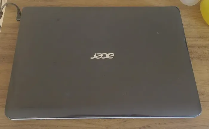 Notebook Acer . Memória - 4gb . Processador i3 - 2328M- 2. 20 GHz . Hd 500 gb .