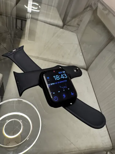 Apple watch series 8